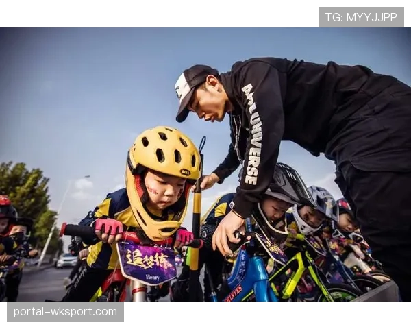 特写:16岁的“BMX神童”如何平衡全日制高中教育与职业赛事 特写:16岁的“BMX神童”如何平衡全日制高中教育与职业赛事